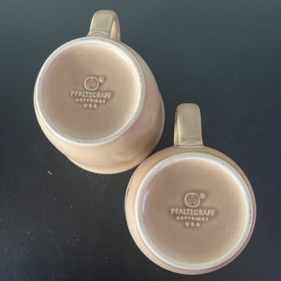 Set of 2 vintage Pfaltzgraff Folk Art Earth-tone and Blue Stoneware Cups / Mugs - Picture 9 of 11